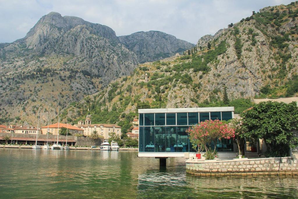 Vincenza Apartment Kotor Luaran gambar